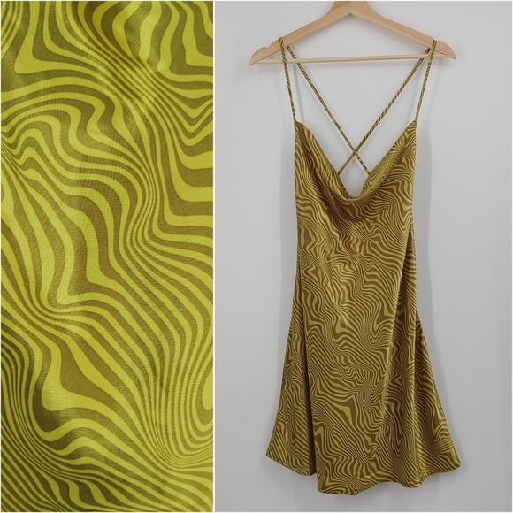 H&M Dresses & Skirts - H&M | printed dress